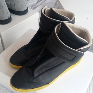 Maison Martin Margiela Black/Yellow size 11